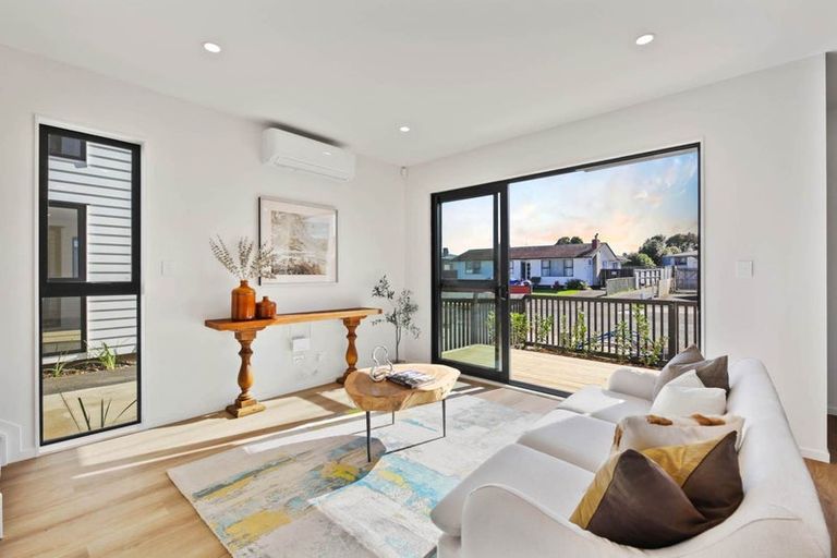 Photo of property in 5c Ainsdale Place, Manurewa, Auckland, 2102
