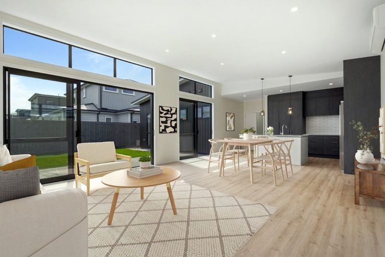 Photo of property in 10 Oyster Drive, Whenuapai, 0618
