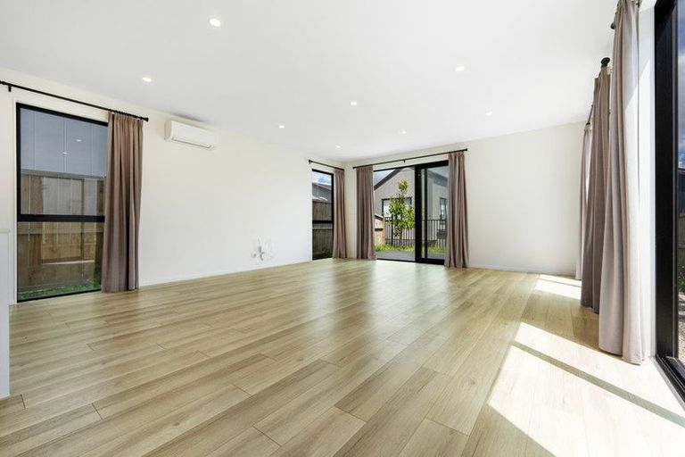 Photo of property in 36 Clara Road, Silverdale, 0932