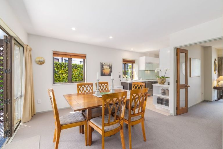 Photo of property in 33 Mcdougall Avenue, St Albans, Christchurch, 8014