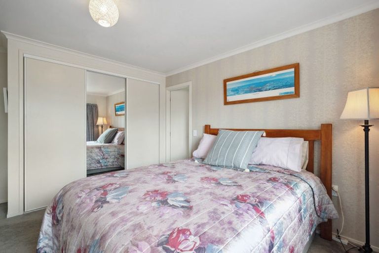 Photo of property in 7 Kathleen Place, Rainbow Point, Taupo, 3330
