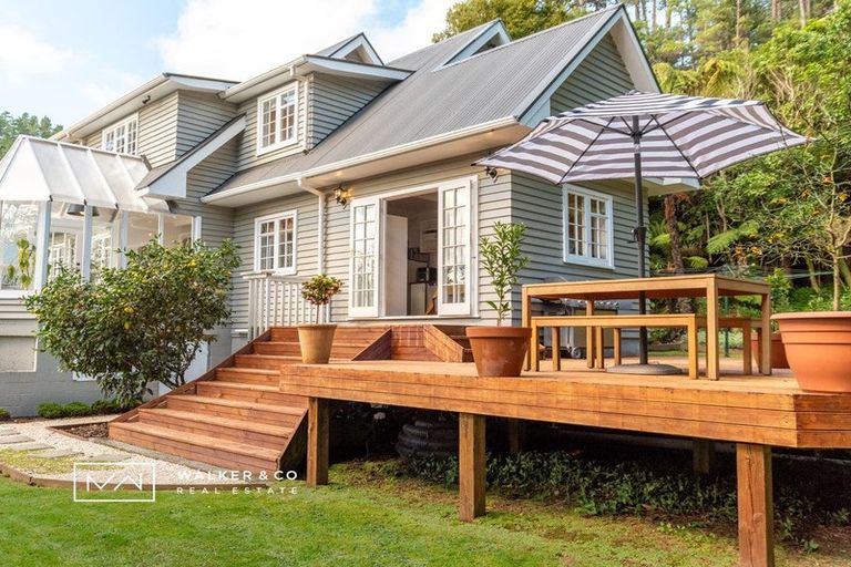 Photo of property in 4 Elmslie Road, Pinehaven, Upper Hutt, 5019