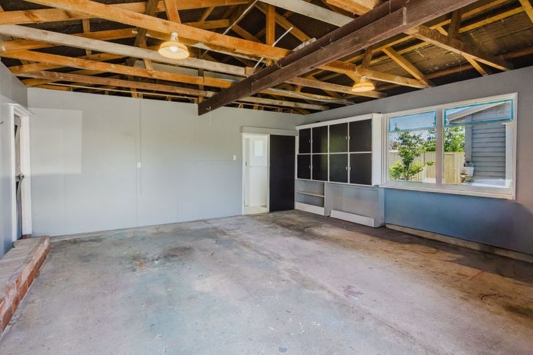 Photo of property in 2070 State Highway 2, Waipukurau, 4285