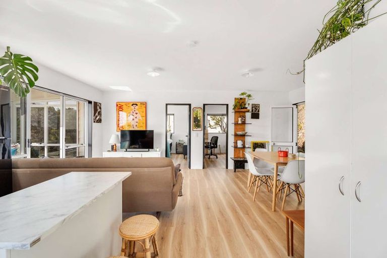 Photo of property in 33 Windsor Drive, Tairua, 3508