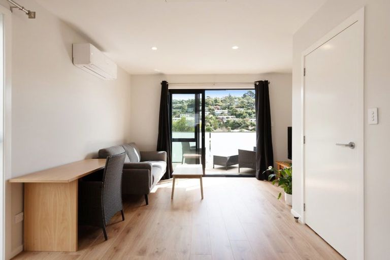 Photo of property in 1u3 Robert Street, Newlands, Wellington, 6037