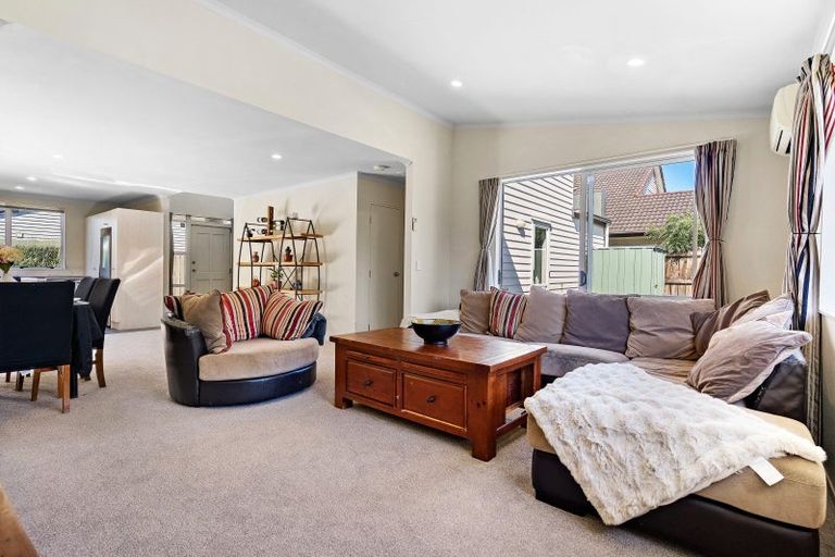 Photo of property in 11 Ritchie Crescent, Takanini, 2112