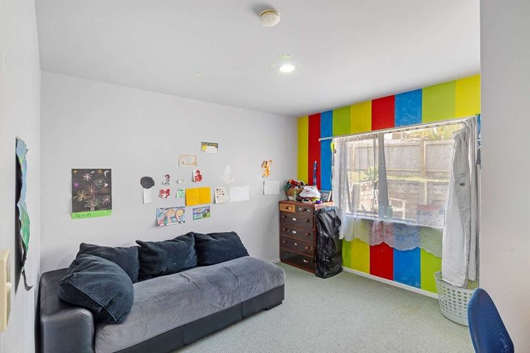 Photo of property in 16b Roick Parade, Glen Eden, Auckland, 0602