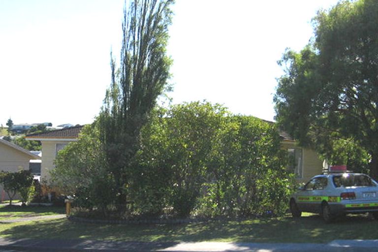 Photo of property in 140 Moire Road, West Harbour, Auckland, 0618
