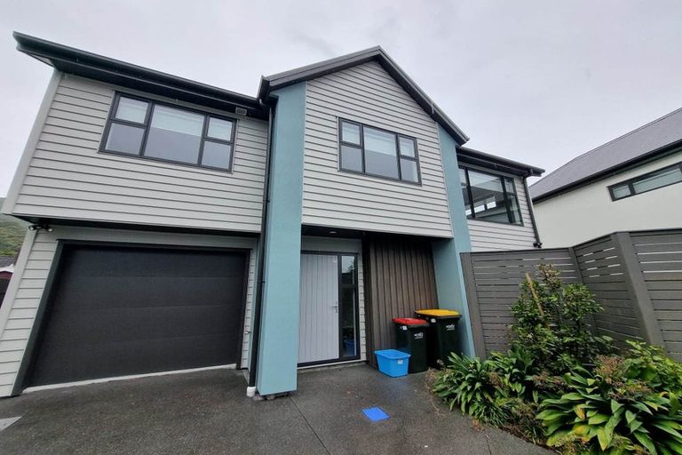 Photo of property in 6d Te Whiti Grove, Waterloo, Lower Hutt, 5011