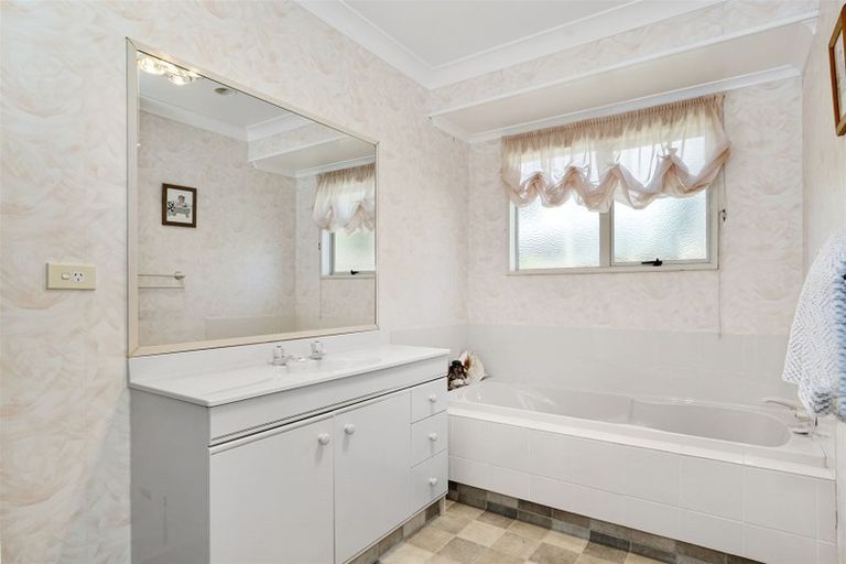 Photo of property in 84 Russley Drive, Mount Maunganui, 3116