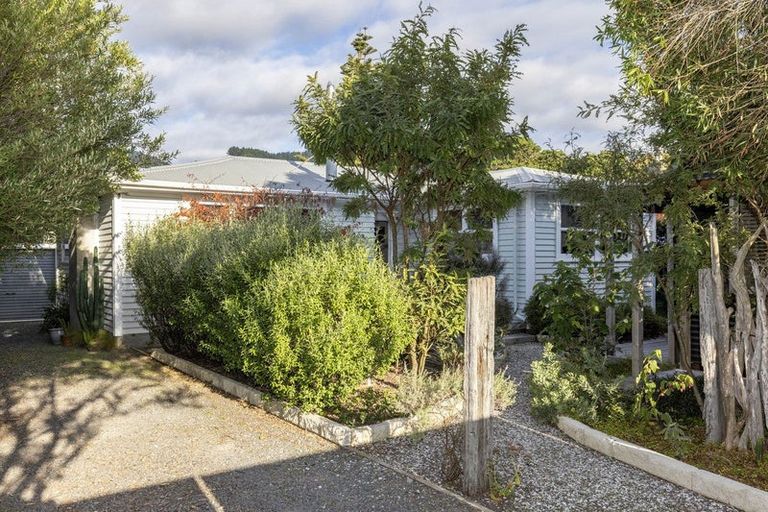 Photo of property in 144 Tilley Road, Paekakariki, 5034