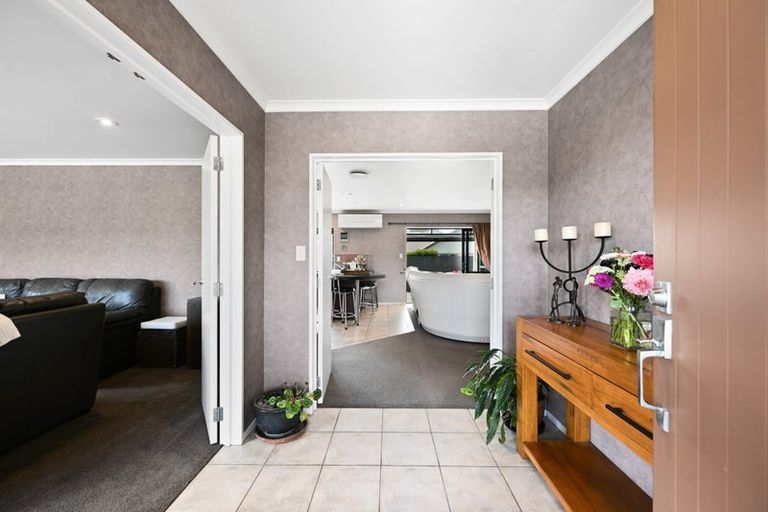 Photo of property in 17 Grasmere Court, Huntington, Hamilton, 3210