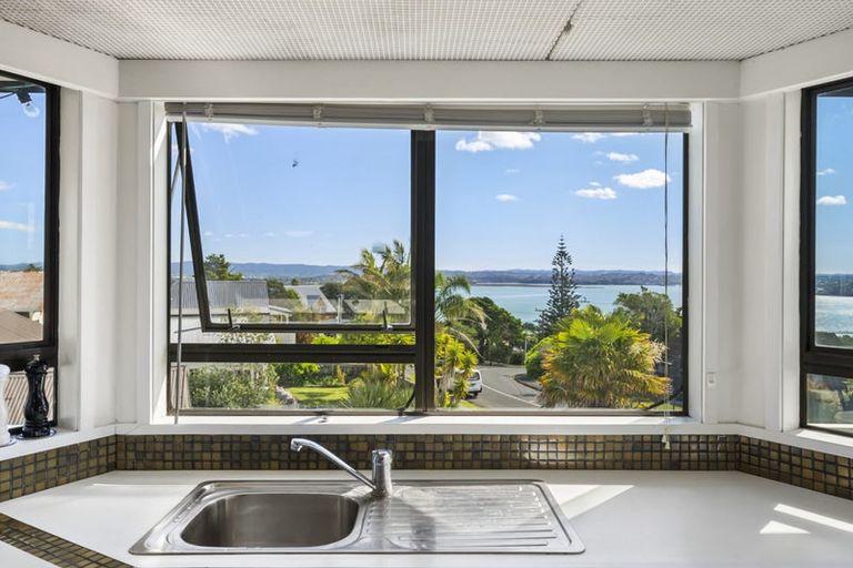 Photo of property in 64 Island Bay Road, Beach Haven, Auckland, 0626