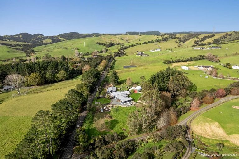 Photo of property in 318 Inland Road, Helensville, 0875