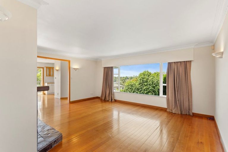 Photo of property in 2/80 Archers Road, Glenfield, Auckland, 0629