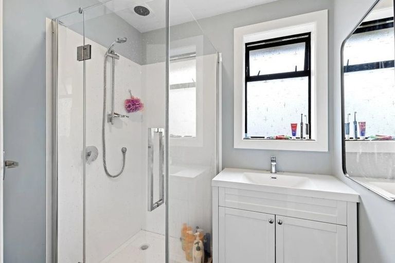 Photo of property in 42 Attlee Crescent, Bryndwr, Christchurch, 8053