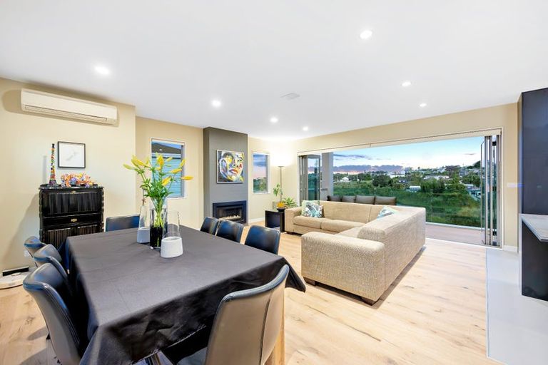 Photo of property in 26 Remuremu Street, Long Bay, Auckland, 0630