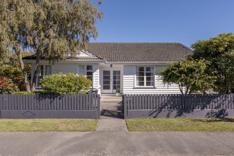 Photo of property in 1 Chepstow Avenue, Fendalton, Christchurch, 8052