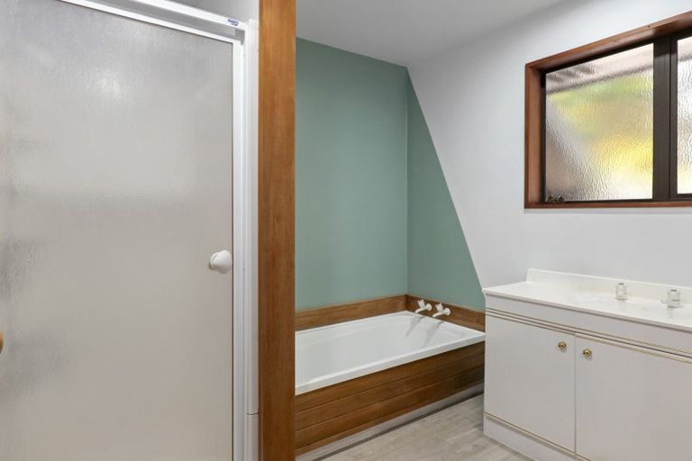 Photo of property in 37 Jennifer Street, Bryndwr, Christchurch, 8053