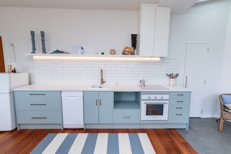 Photo of property in 123 Volga Street, Island Bay, Wellington, 6023