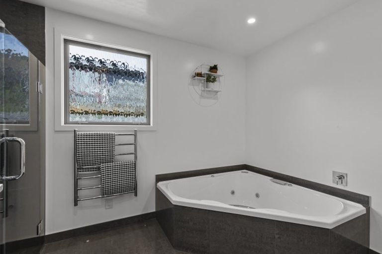 Photo of property in 34 Erskine Street, Lake Hayes, Queenstown, 9304