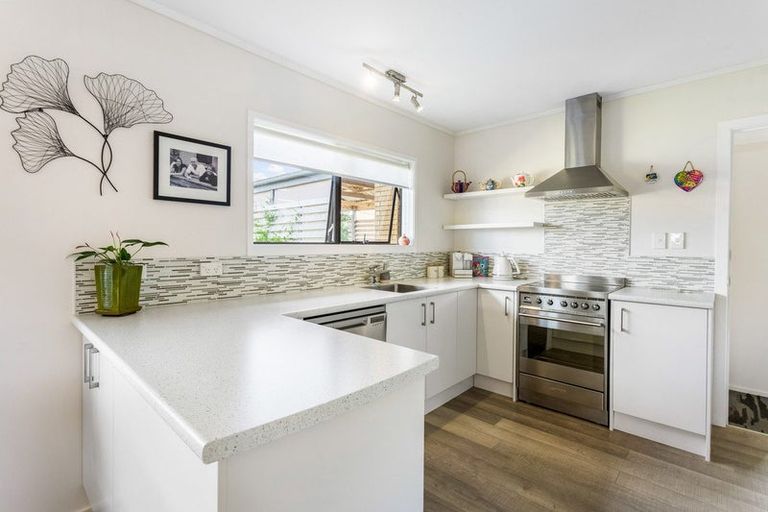 Photo of property in 23a Riverside Road, Orewa, 0931