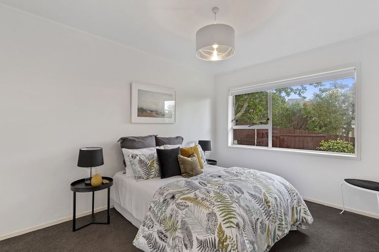 Photo of property in 1/41 Shanaway Rise, Hillcrest, Auckland, 0627