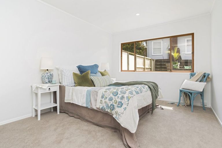 Photo of property in 1/21 Wanaka Place, Pakuranga Heights, Auckland, 2010