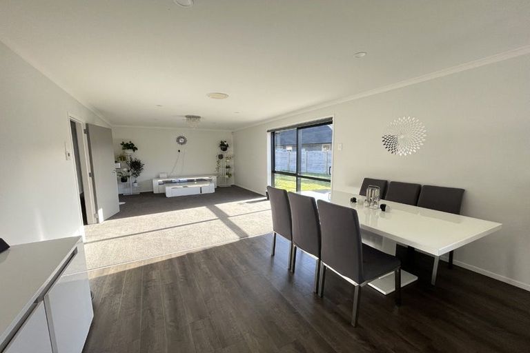 Photo of property in 12 Tide Lane, Whitby, Porirua, 5024