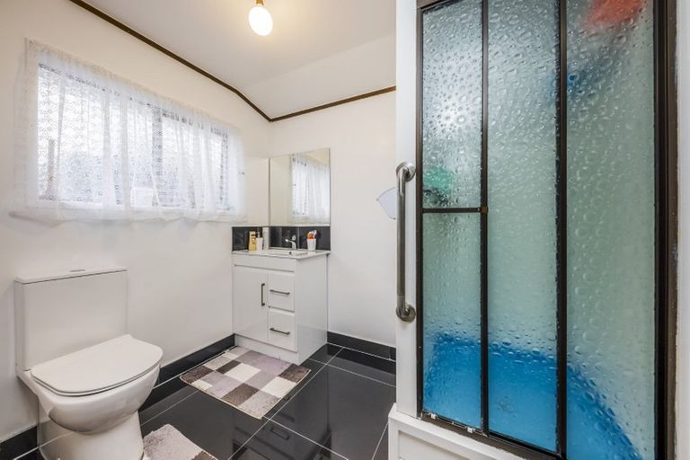 Photo of property in 2/55 Great South Road, Manurewa, Auckland, 2102