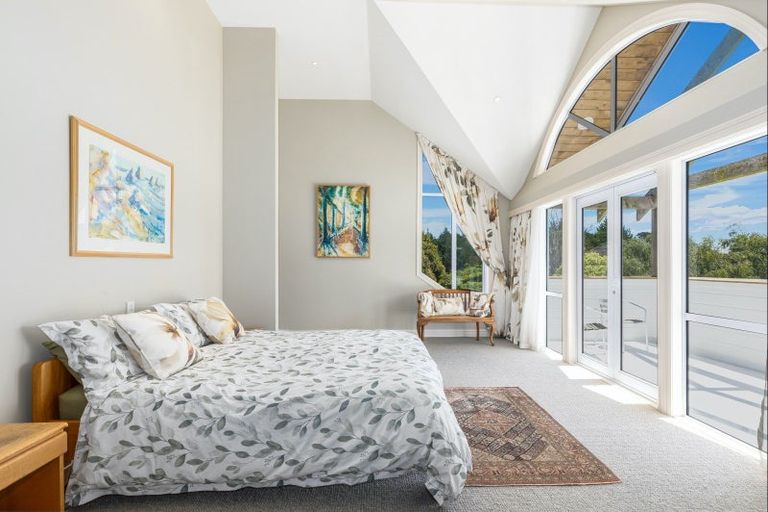 Photo of property in 283 Ngarara Road, Waikanae, 5391