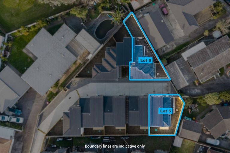 Photo of property in 6/24 Tupaki Place, Pakuranga Heights, Auckland, 2010