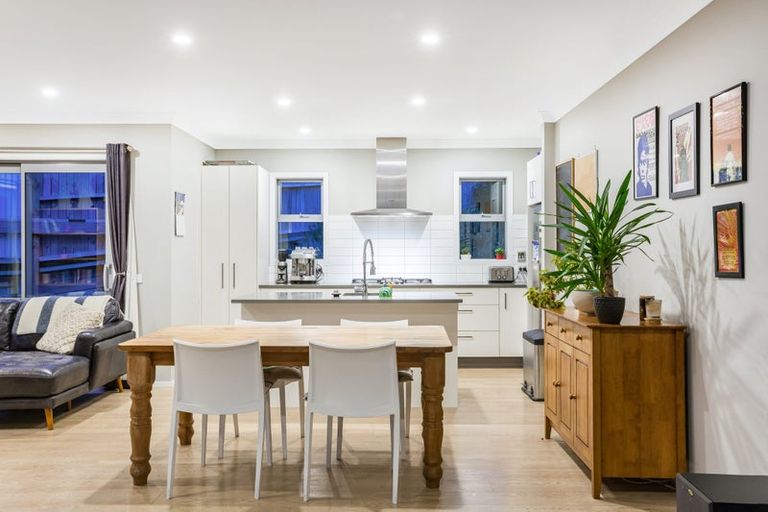 Photo of property in 3 Shoal Place, Whitby, Porirua, 5024