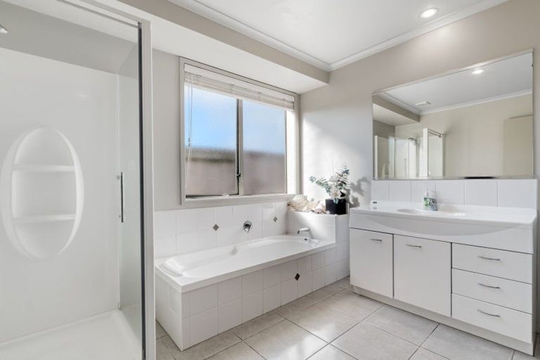 Photo of property in 50 Roxbury Place, Papamoa Beach, Papamoa, 3118