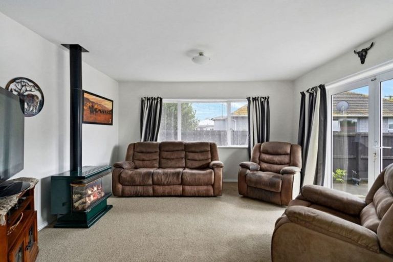Photo of property in 18 Awatea Road, Hornby, Christchurch, 8042