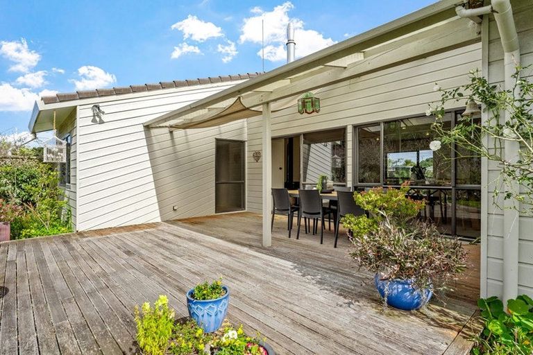 Photo of property in 10 Long Meadow Lane, Matakana, Warkworth, 0985