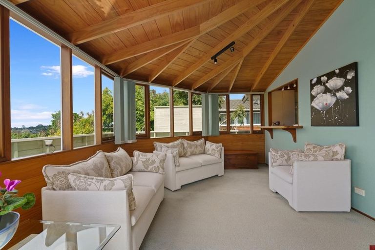 Photo of property in 771 East Coast Road, Northcross, Auckland, 0630