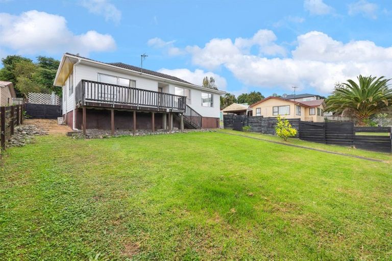 Photo of property in 16 Kellett Road, Ranui, Auckland, 0612