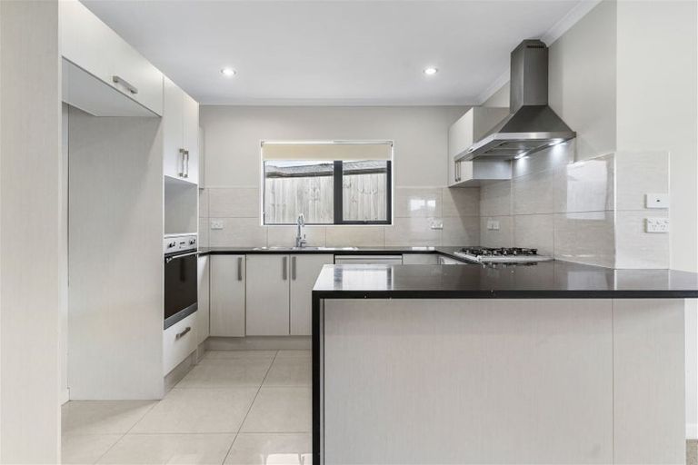 Photo of property in 88 Keri Vista Rise, Papakura, 2110