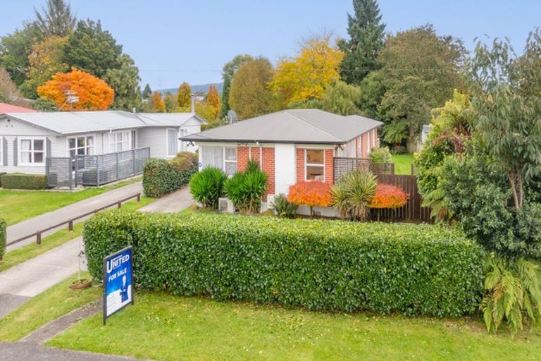 Photo of property in 3 Norrie Place, Hillcrest, Rotorua, 3015