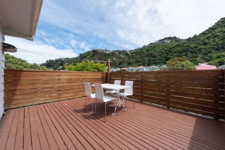 Photo of property in 186b Queens Drive, Lyall Bay, Wellington, 6022
