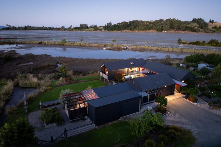 Photo of property in 10 Johnstone Loop, Tasman, Upper Moutere, 7175