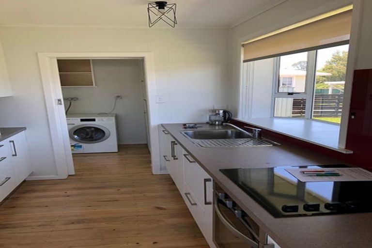 Photo of property in 2 Eton Place, Spotswood, New Plymouth, 4310