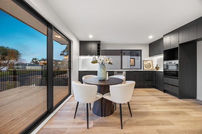 Photo of property in 10b Prince Regent Drive, Half Moon Bay, Auckland, 2012