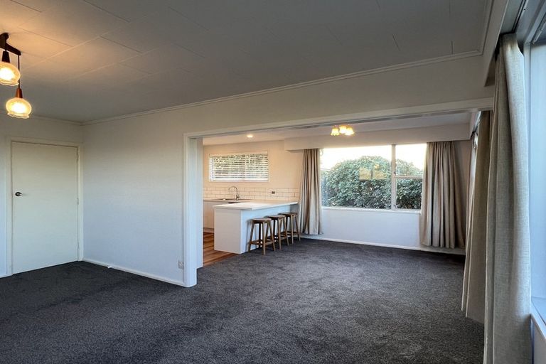 Photo of property in 12 Parkview Place, Avonhead, Christchurch, 8042