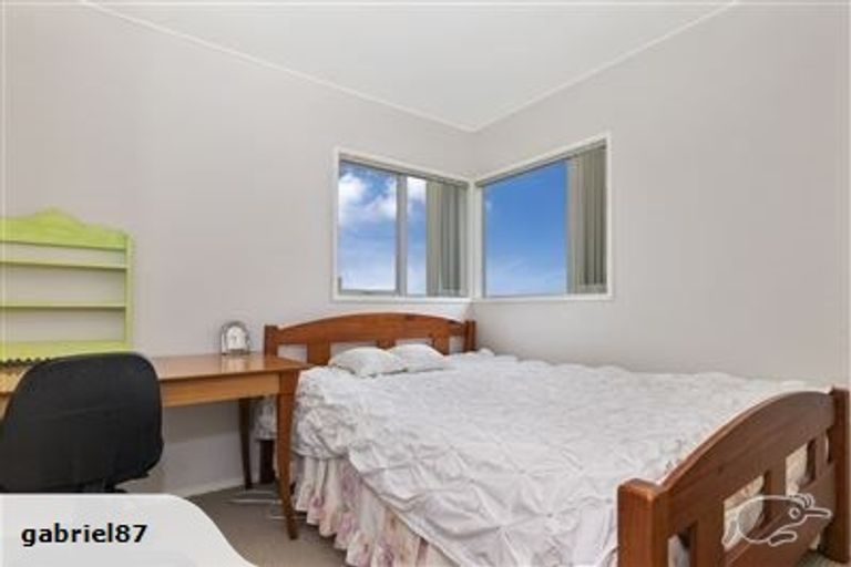 Photo of property in 12 Oak Terrace, Schnapper Rock, Auckland, 0632