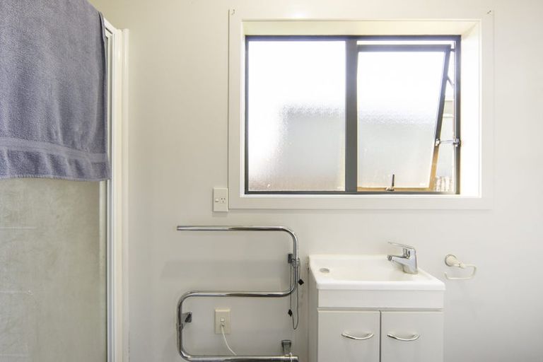 Photo of property in 21 Catalina Drive, Melville, Hamilton, 3206