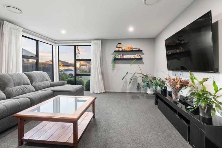 Photo of property in 13 Whitburn Avenue, Halswell, Christchurch, 8025