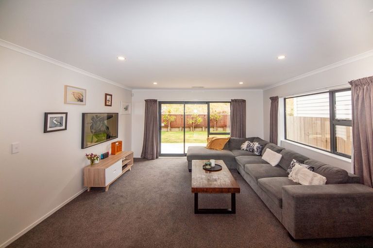 Photo of property in 61 Melksham Drive, Churton Park, Wellington, 6037