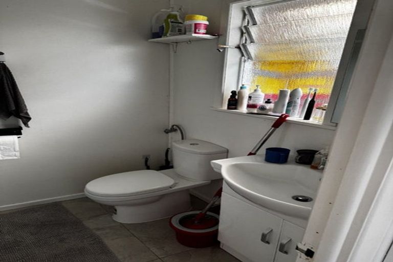 Photo of property in 15 Bevyn Street, Castor Bay, Auckland, 0620